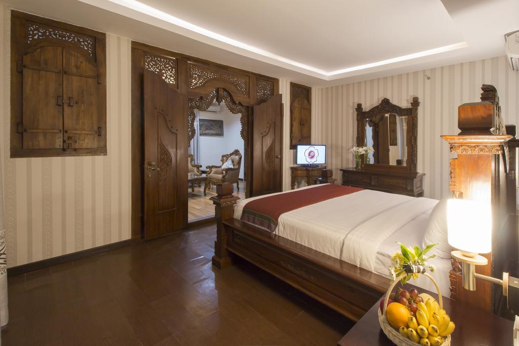 Grand Puri Saron Yogyakarta Hotel Eksteriør billede